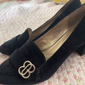 Bandalino Vintage Chic Black Velvet Chunk Heels Size 9 Beautiful